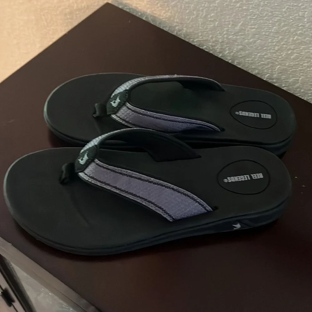 Reel Legends - Picture 2 of 4